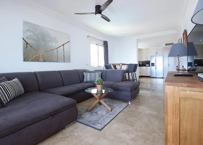 Marina Bay By Asola Apartman