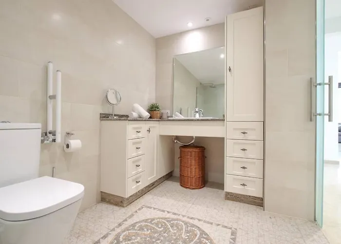 Marina Bay By Asola Apartman